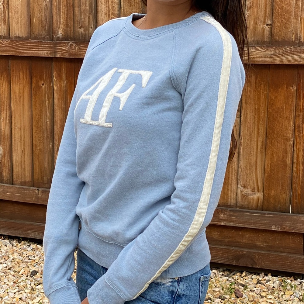 A&F light blue sweater 🦋